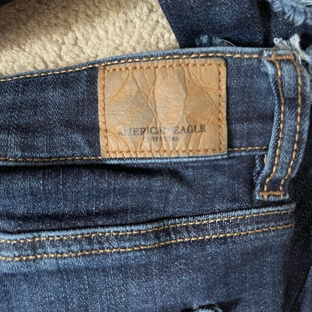 American Eagle Outfitters Ripped Hi Rise Jegging Crop - Picture 5 of 7